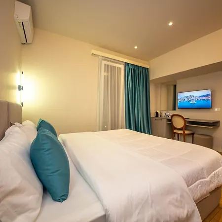 Hotel Illyrian Boutique 4*